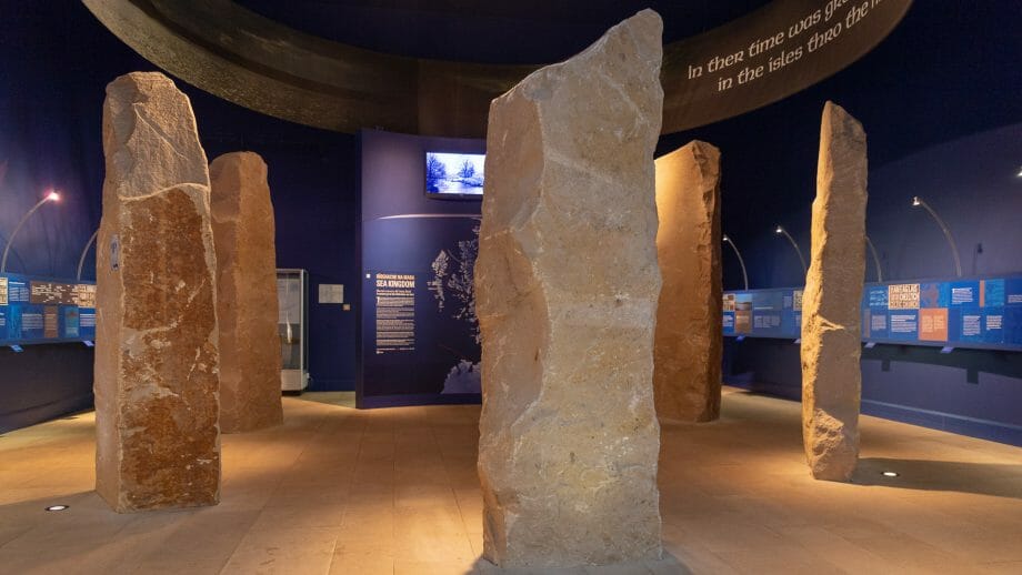 Pierres levées au Museum of the Isles