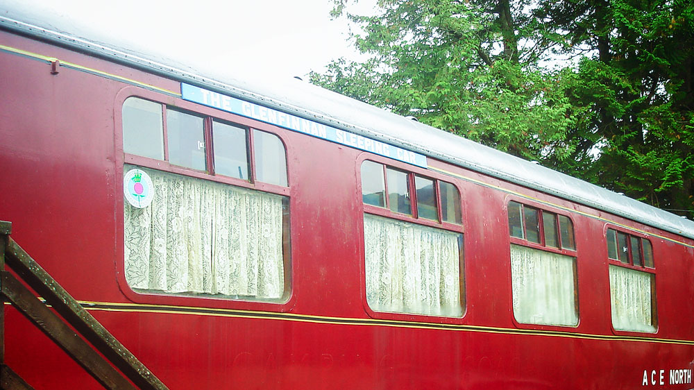 Glenfinnan Sleeping Car von außen