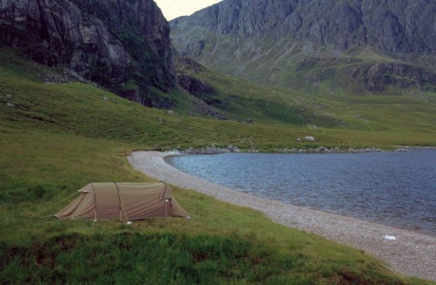 Zelt vor Fionn Loch