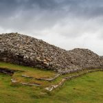 Camster Grey Cairns - Long Cairn hinten