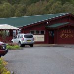 Das frühere Falls of Shin Visitor-Center