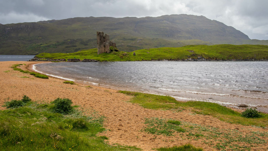 Ardvreck Castle im Loch Assynt