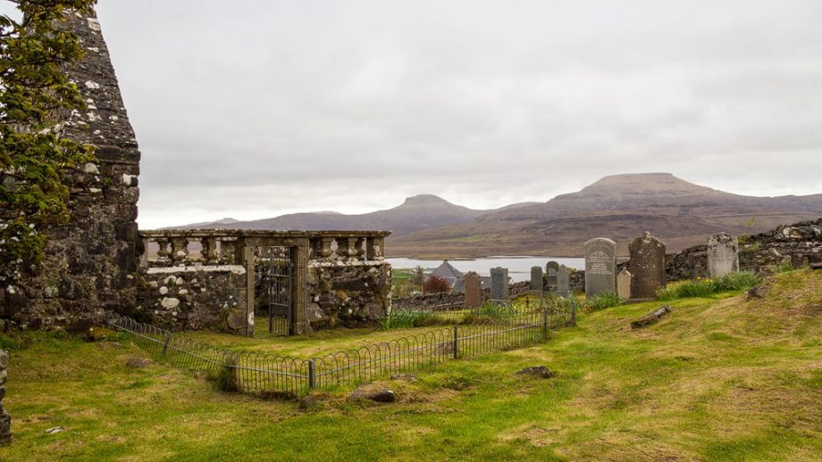 St Marys Church und die MacLeod's Tables