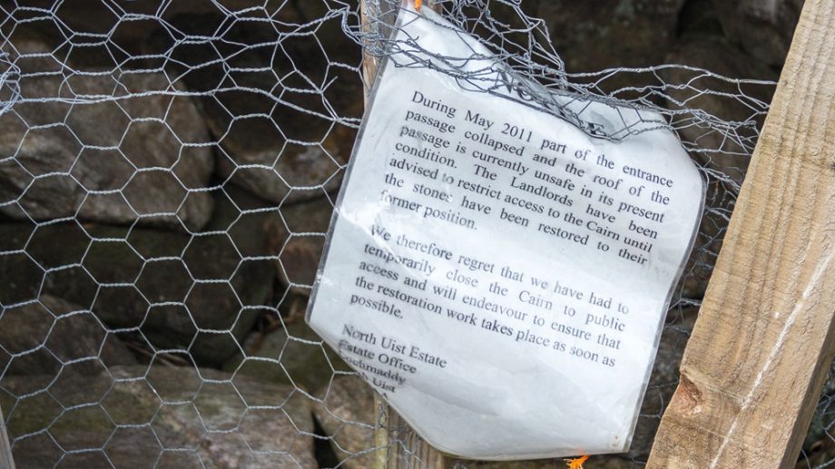 Collapse warning sign