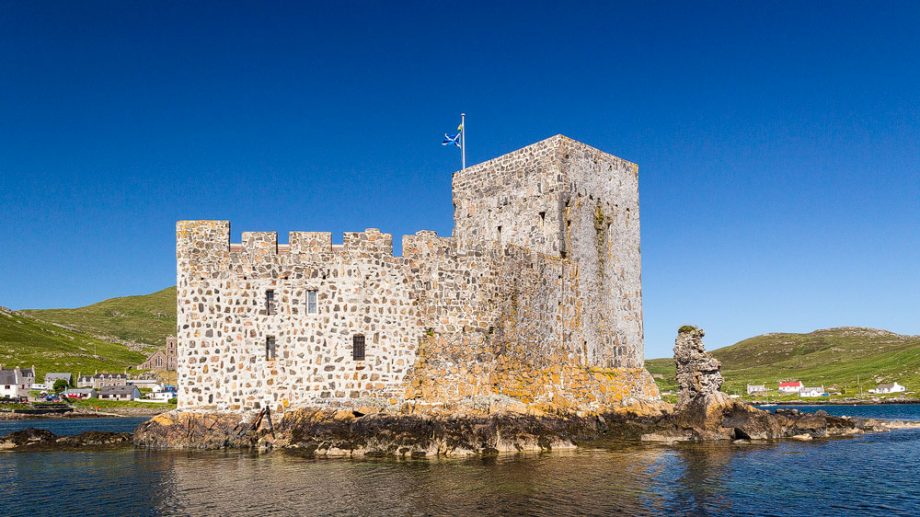 Kisimul Castle Außenansicht vom Boot