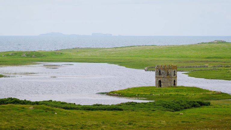 Scolpaig Tower auf North Uist