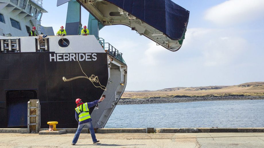 Fähre in Lochmaddy