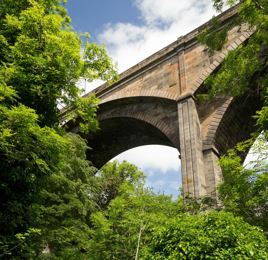 Dean Bridge von unten