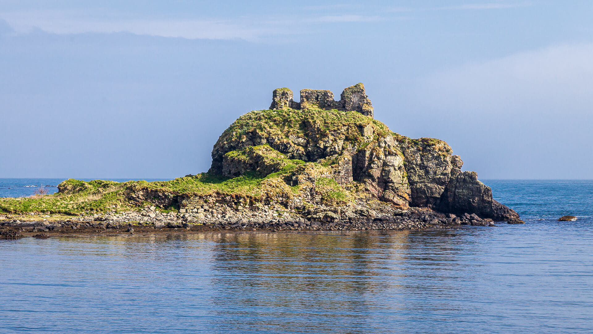 Dunyvaig Castle