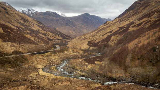 Der River Shiel und die A87