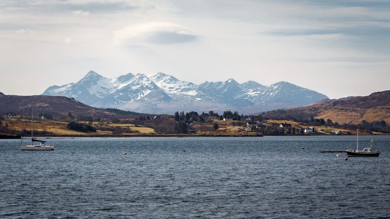 Blick vom Scorrybreac Circuit auf die Cuillins