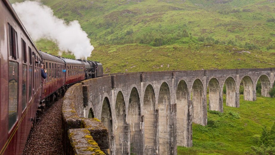 Mit dem Jacobite Steam Train auf dem Glenfinnan Viaduct