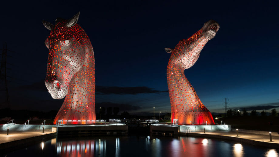 Die Kelpies bei Nacht