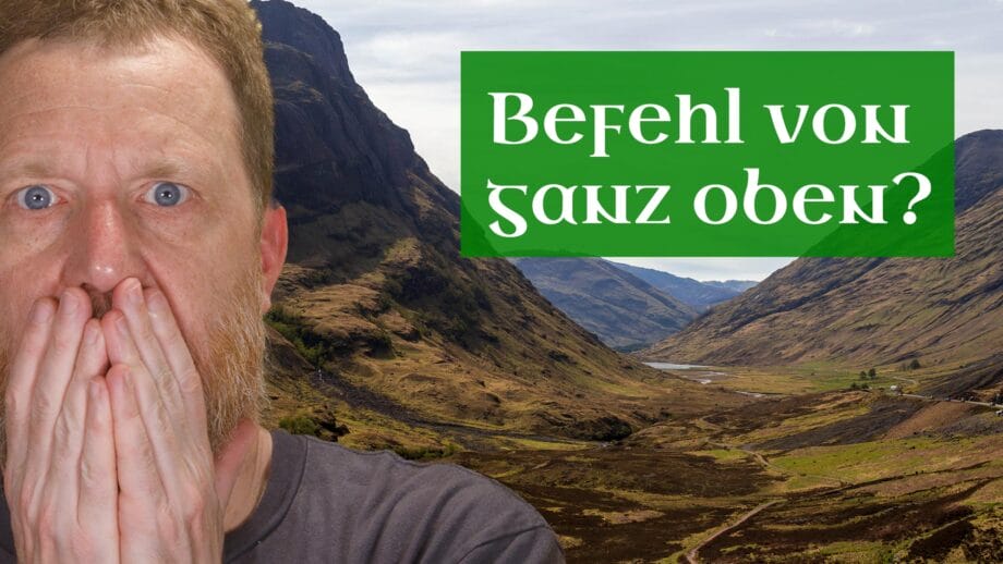 Ein entsetzter Mann vor der Kulisse von Glencoe.