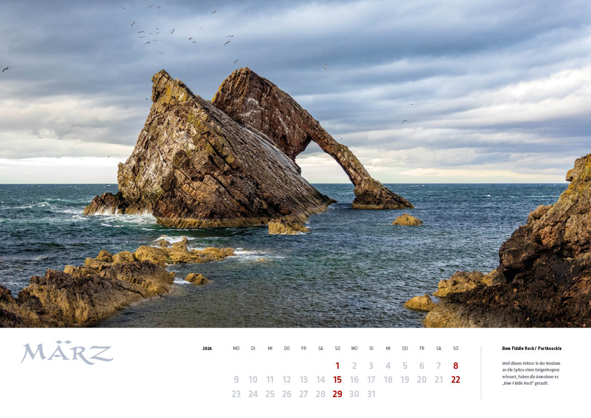 Ein Felstor im Meer auf dem Kalenderblatt März des MyHighlands.de Schottland Kalenders.