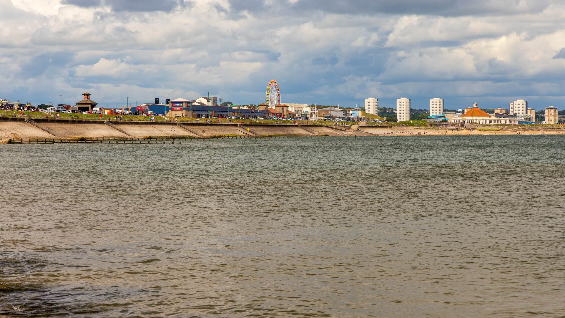 Die Strand-Promenade von Aberdeen