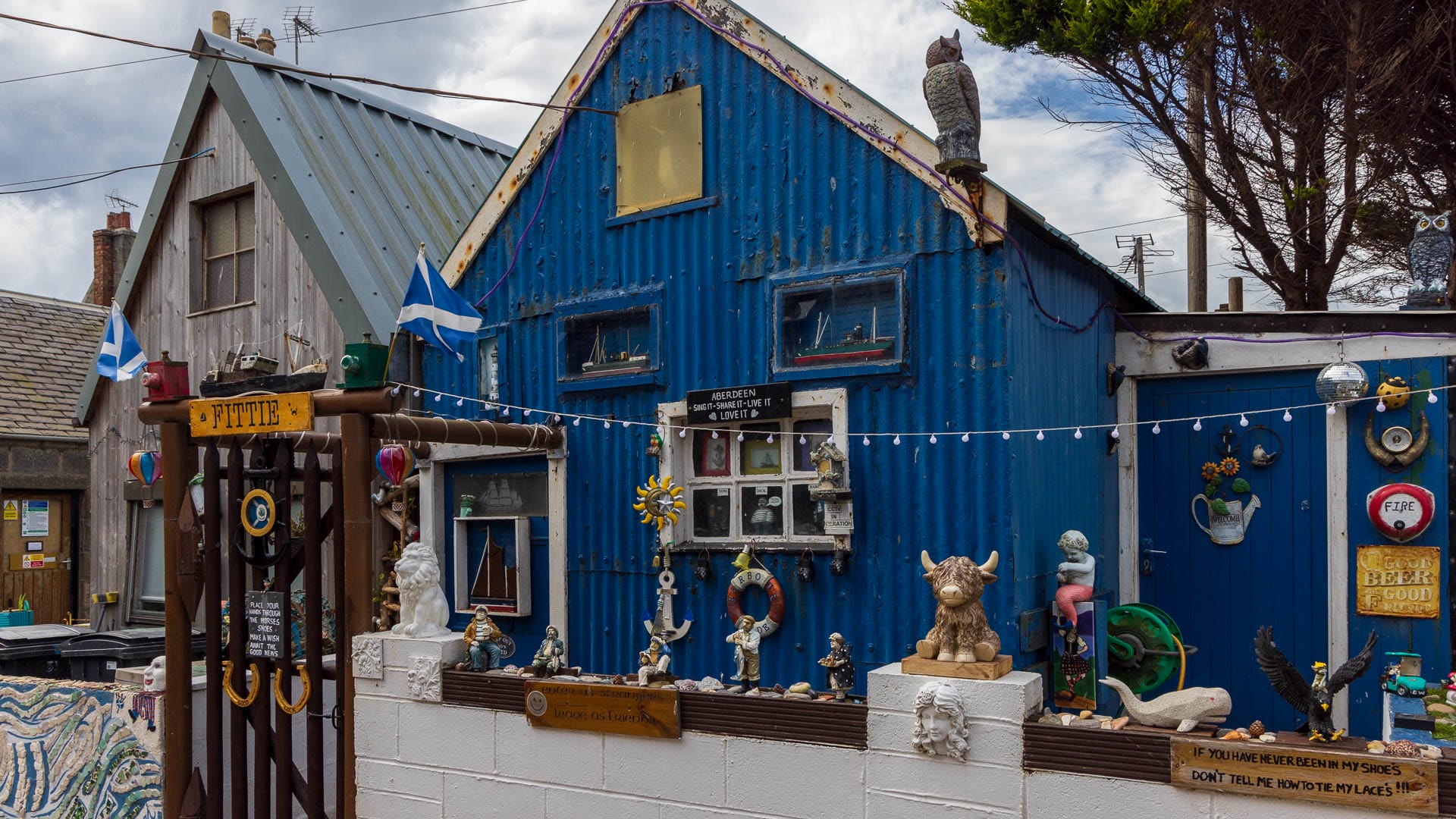 Ein verziertes Haus im Footdee