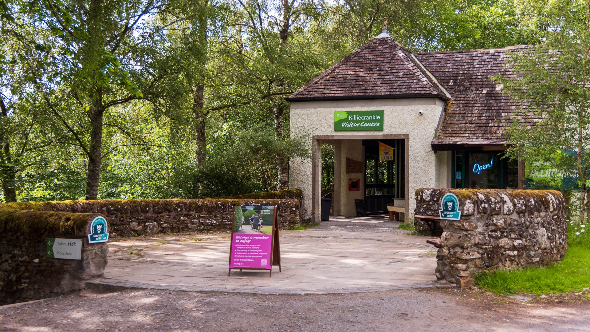 Das Besucherzentrum am Pass von Killiecrankie.
