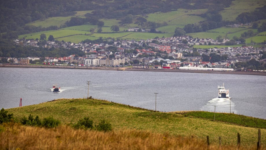 CalMac-Fähre zwischen Largs und Great Cumbrae
